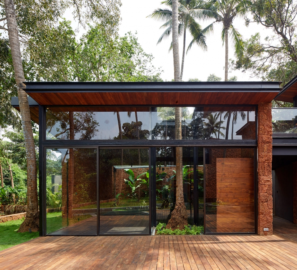 villa in the palms by abraham john architects