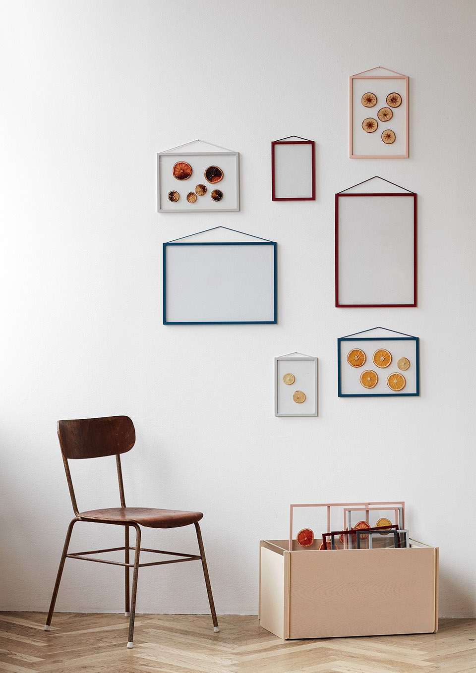 frame in colour by moebe
