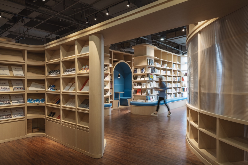 xi chao bookstore in sjtu china by atelier fan