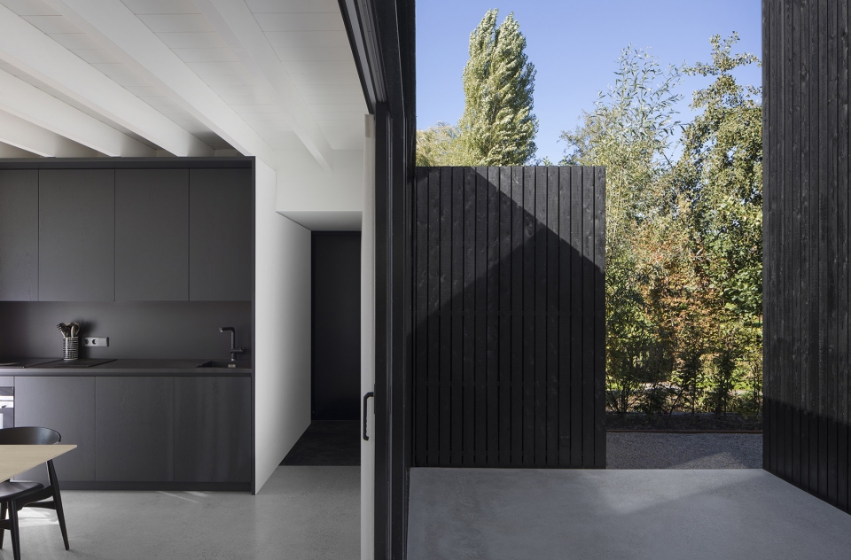 tiny holiday home by i29 and chris collaris