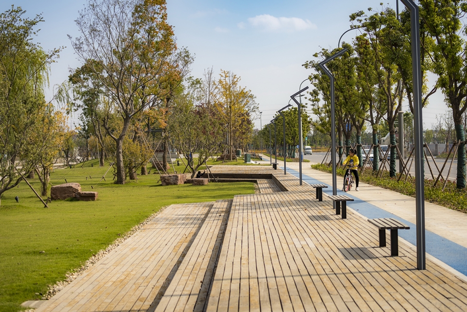 green axis of nengda business district china by la design