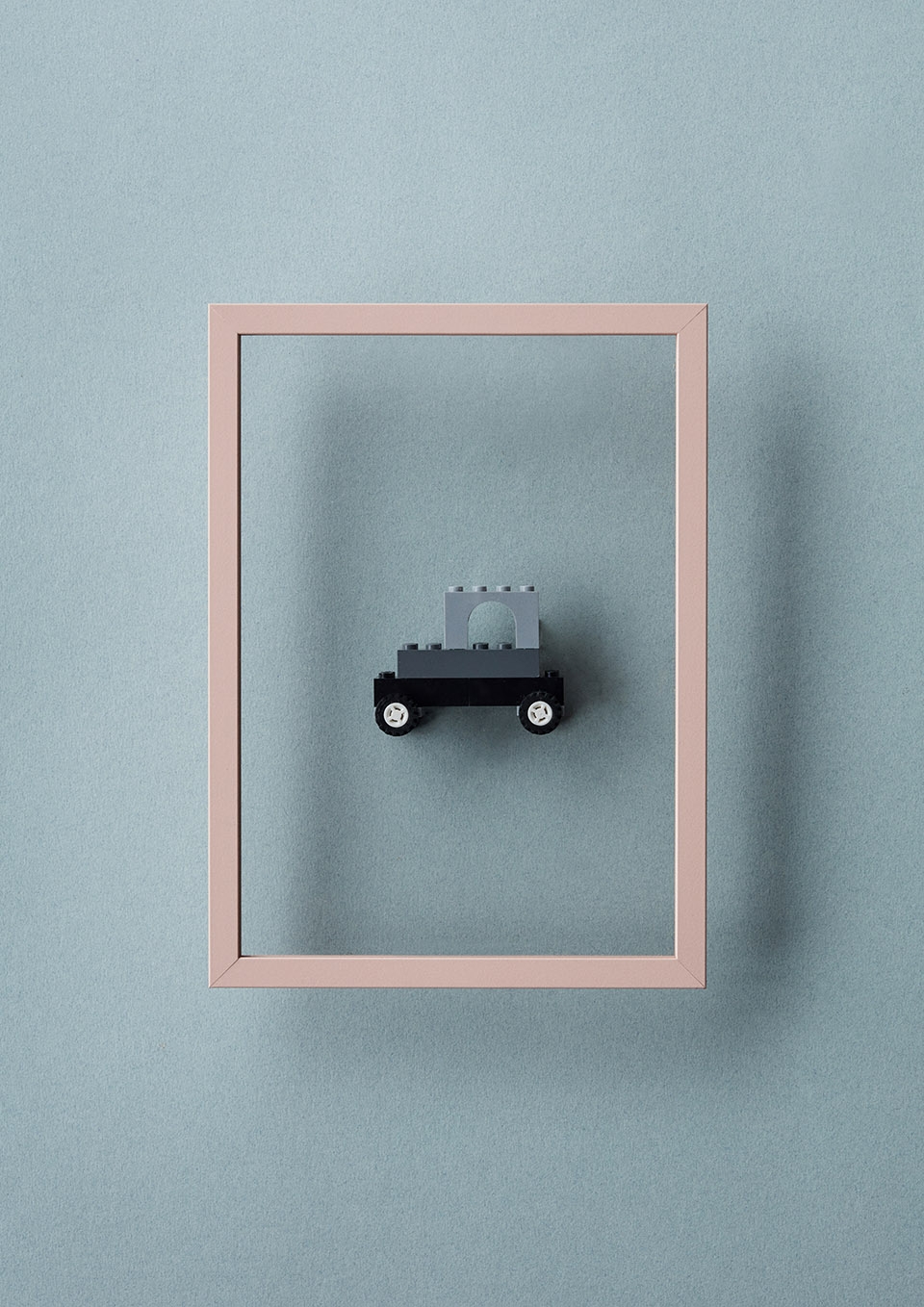 frame in colour by moebe