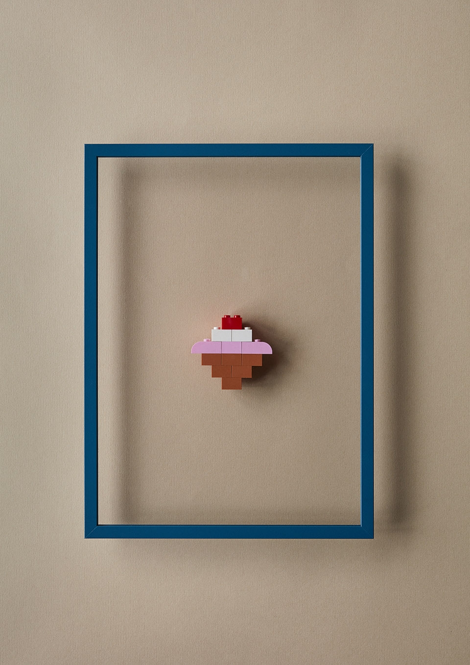 frame in colour by moebe