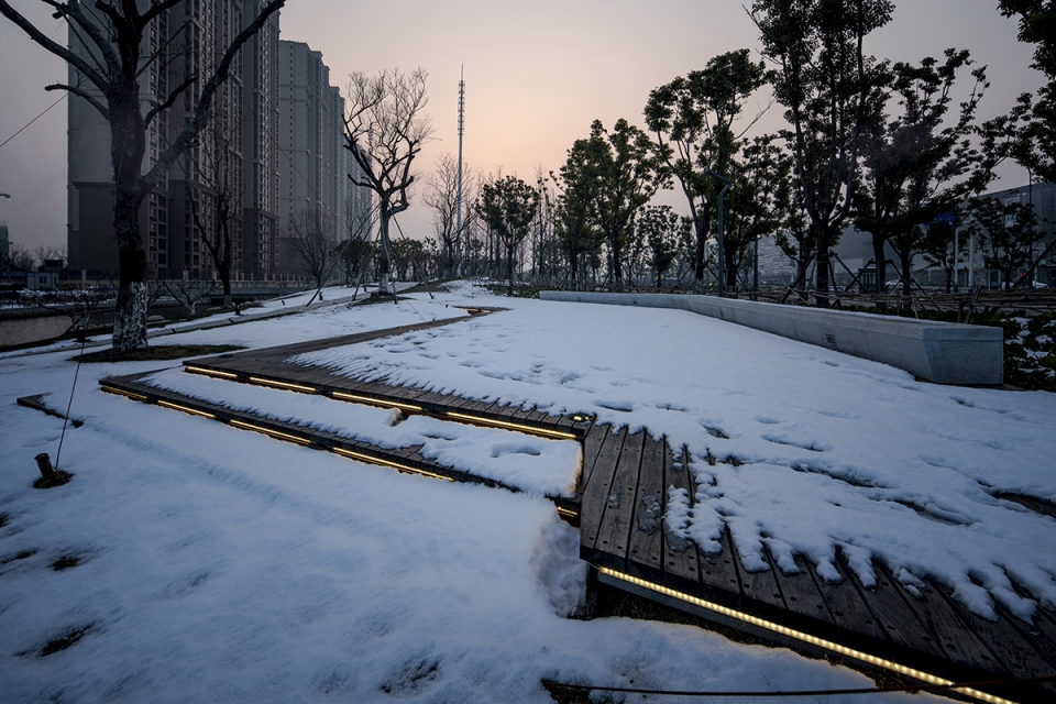 green axis of nengda business district china by la design