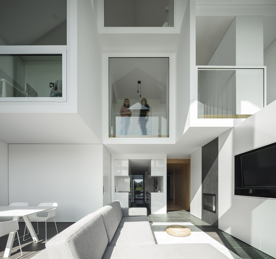 arch house by frari