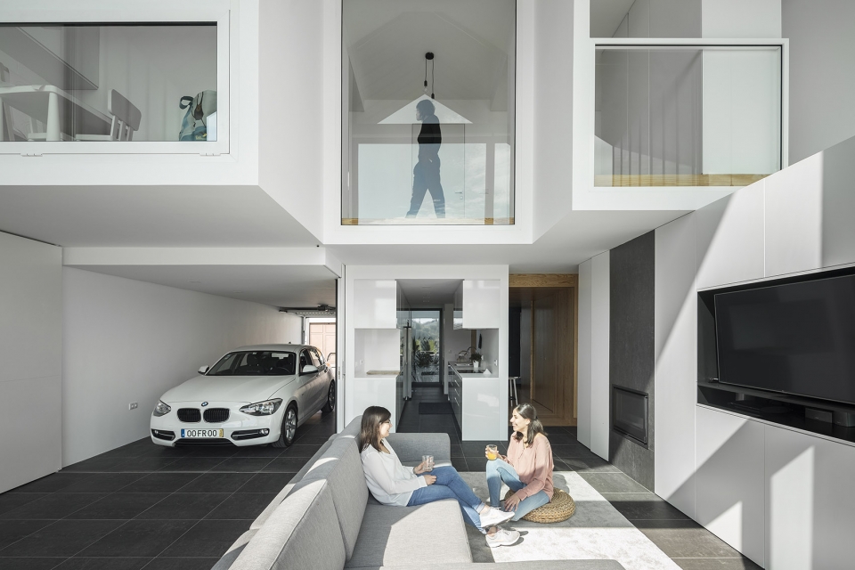 arch house by frari