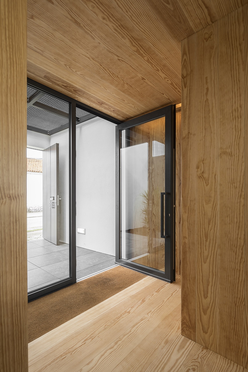 arch house by frari
