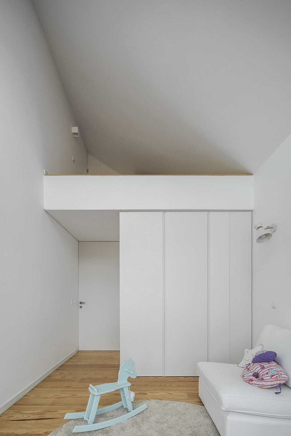 arch house by frari