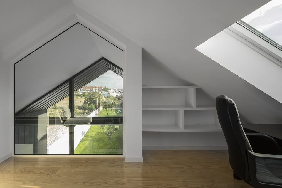 arch house by frari