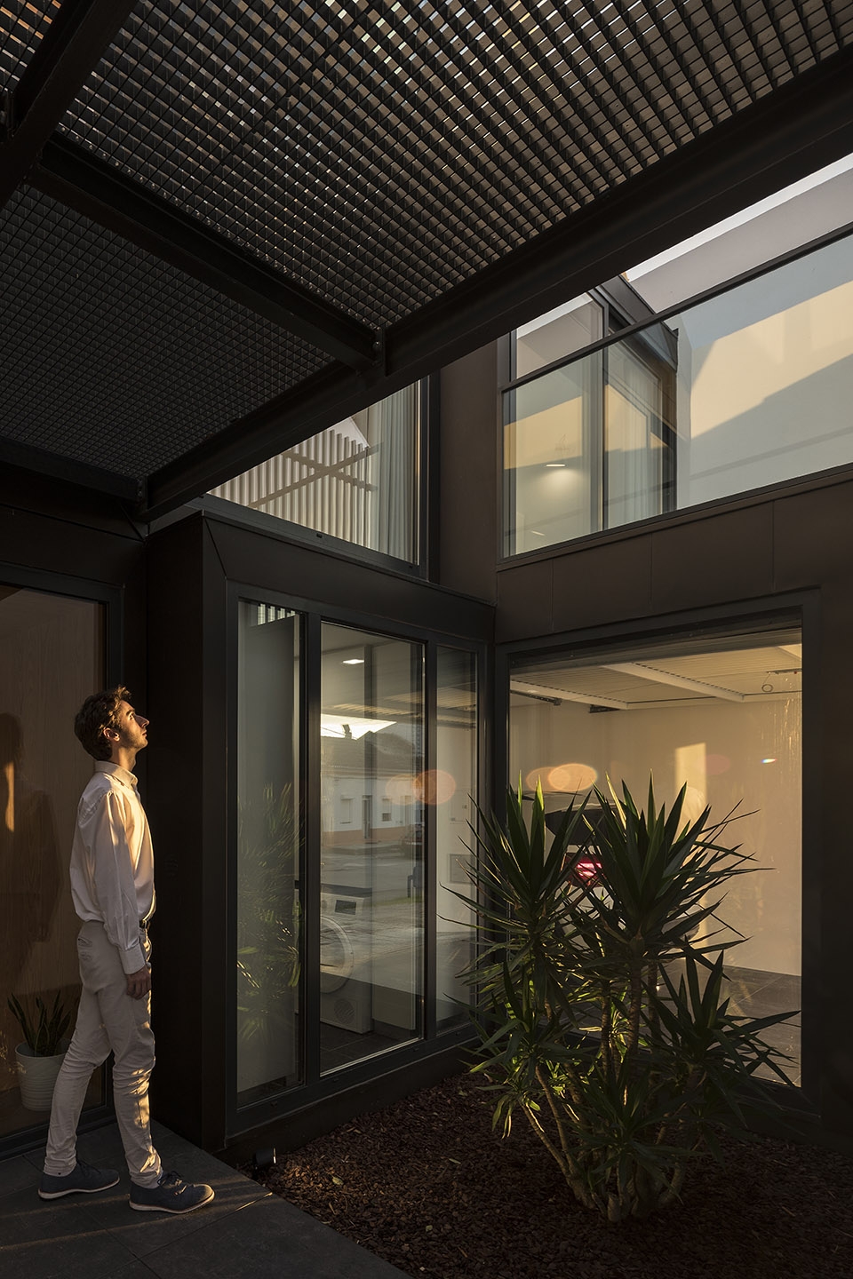 arch house by frari