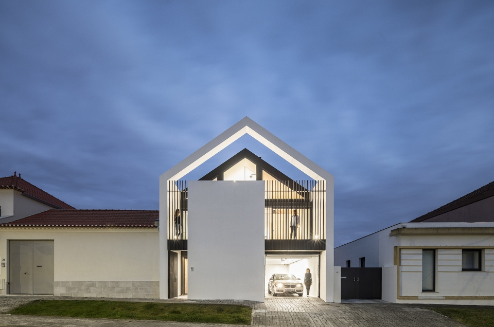 arch house by frari