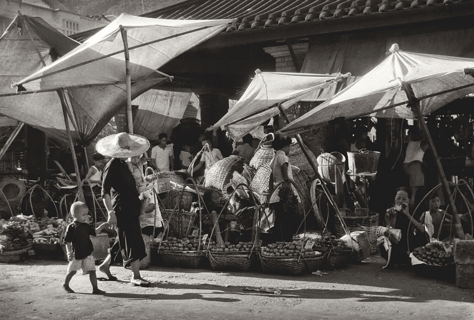 Portrait of Hong Kong by Fan Ho