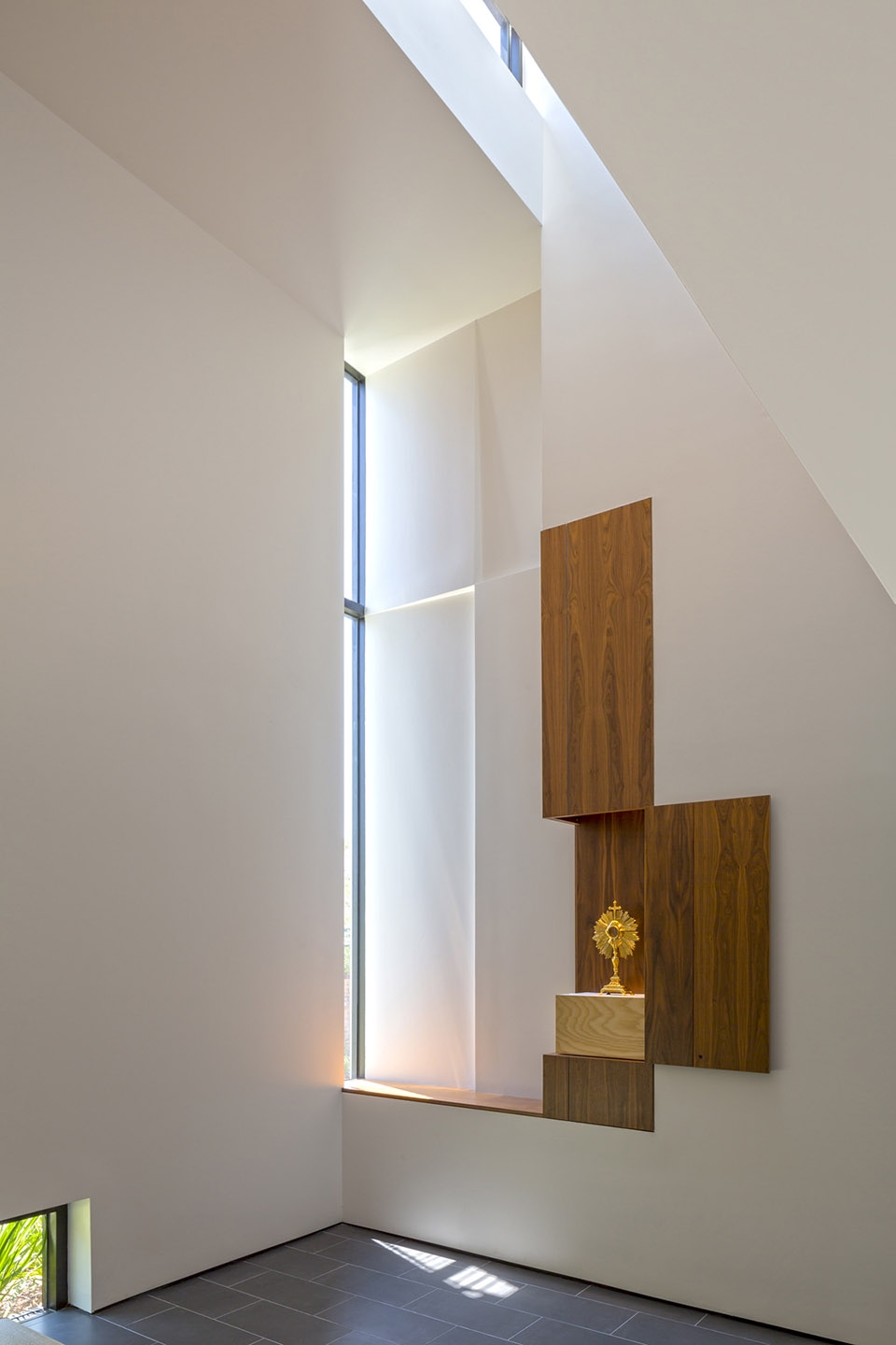 st pius chapel and prayer garden by eskew dumez ripple