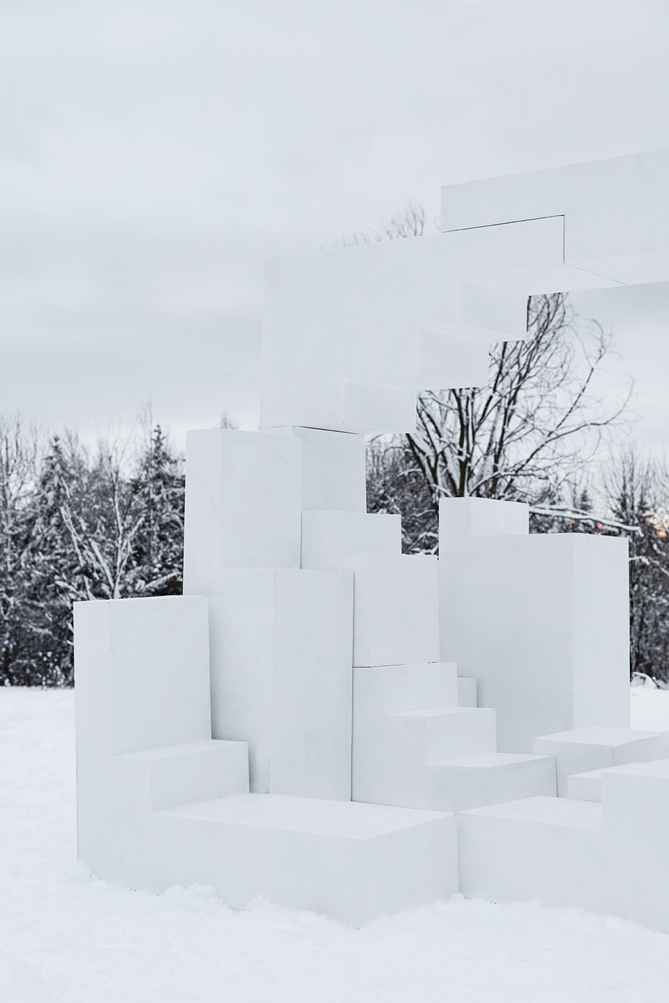Performative video installation by Jean Verville architecte KROY Maxime Brouillet Workshop 3500A18JV