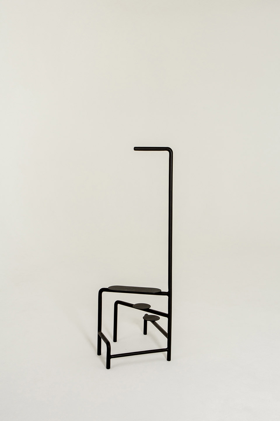 legs by pierre emmanuel vandeputte