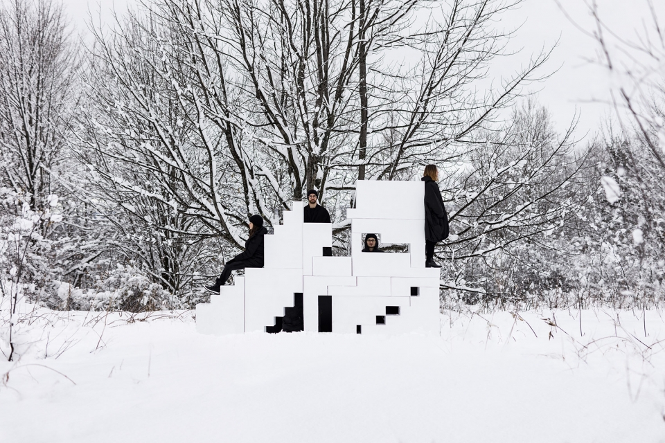 Performative video installation by Jean Verville architecte KROY Maxime Brouillet Workshop 3500A18JV