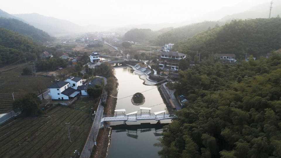 yuhua village pedestrian bridge china by 12f studio