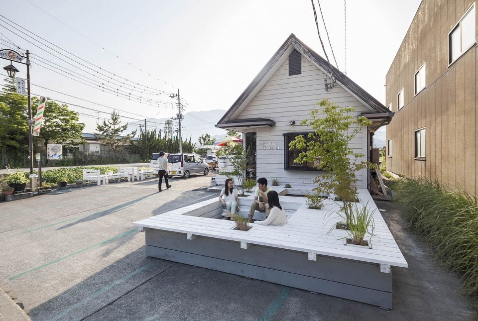 pit terrace by jorge almazan architects keio university almazan lab 960x645