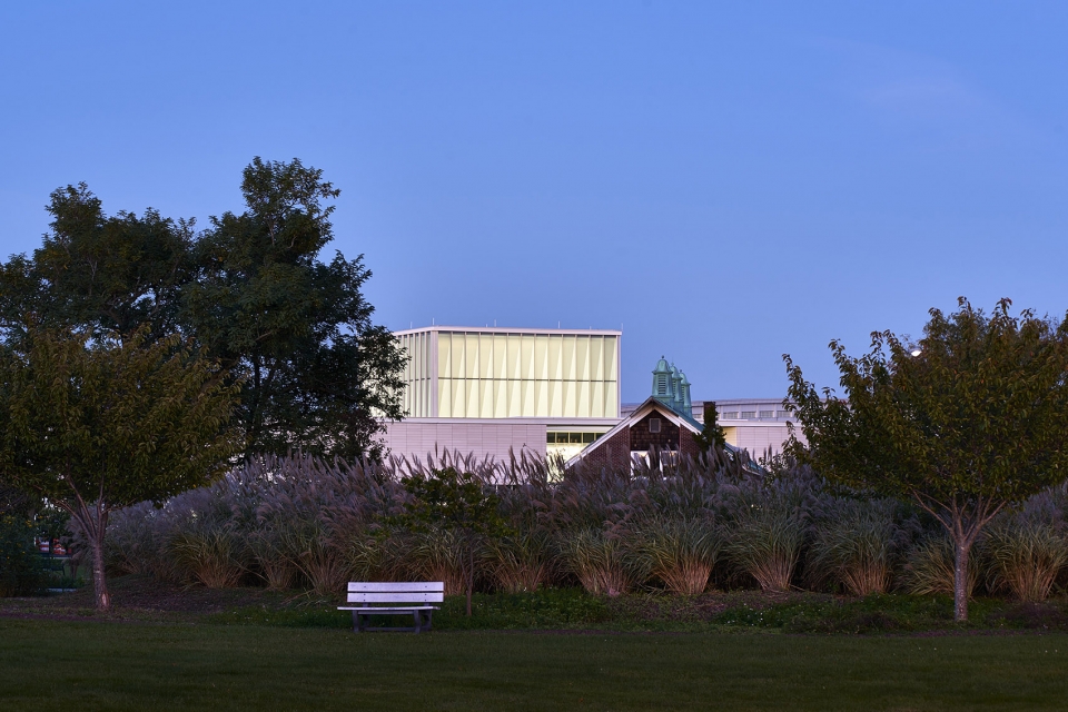 learning resource center by ikon 5 architects