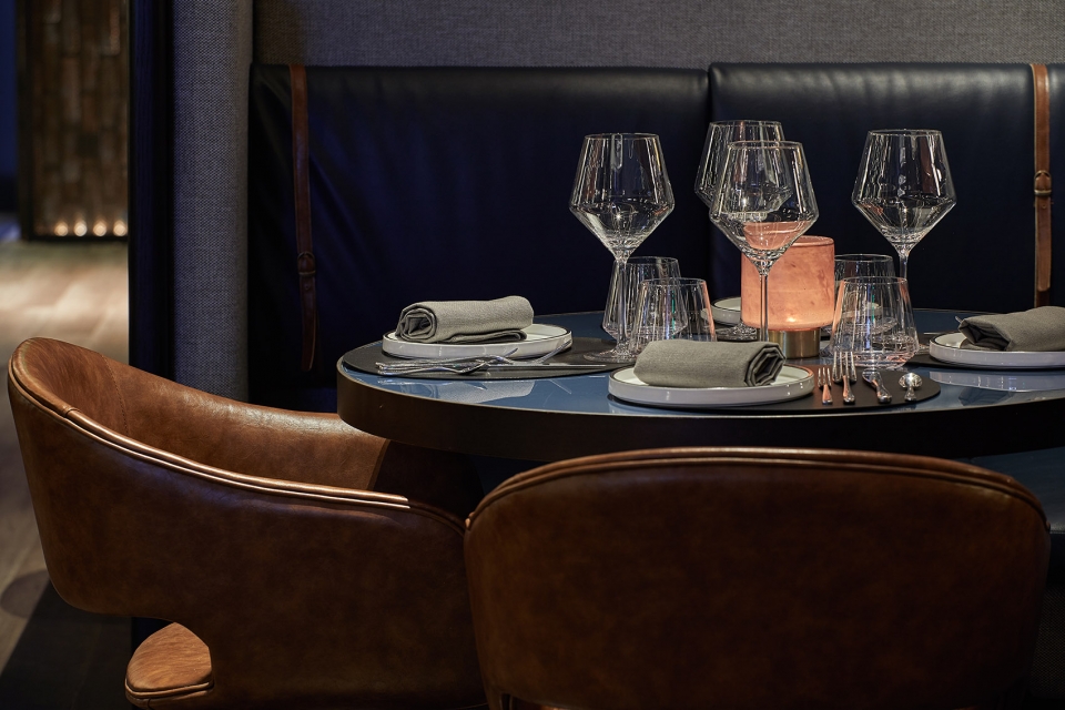 lecoq bistro china by roomoo