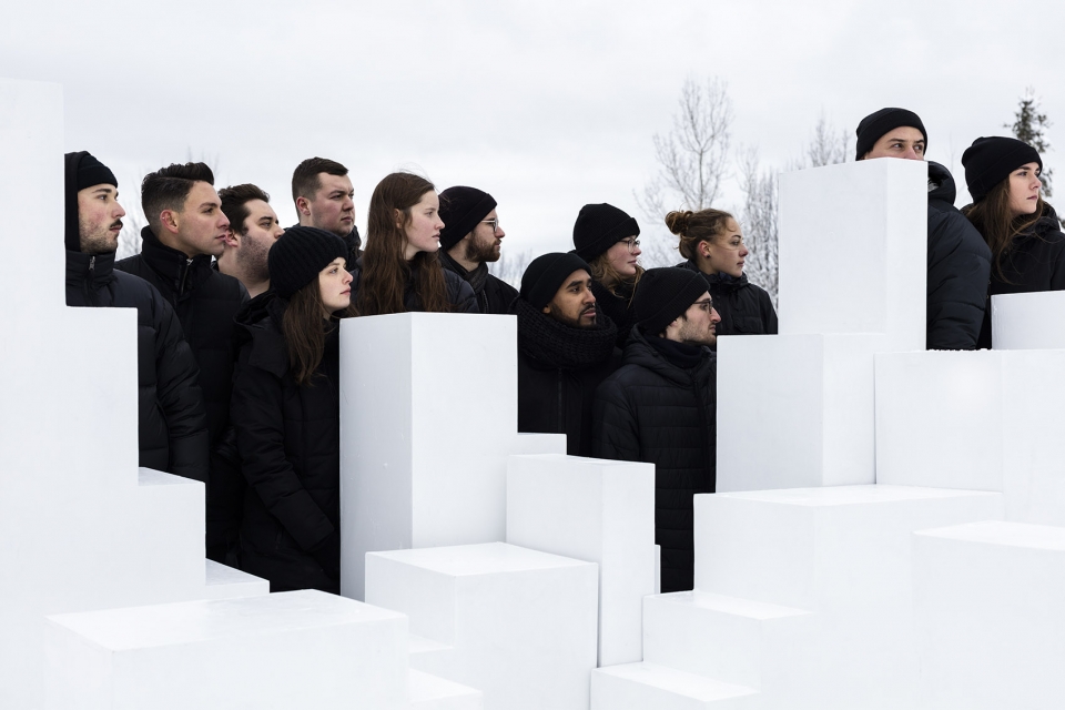 Performative video installation by Jean Verville architecte KROY Maxime Brouillet Workshop 3500A18JV