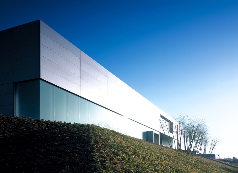 metal office by takashi yamaguchi associates