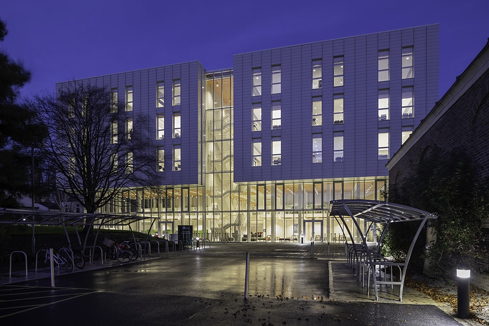 teaching and learning building of university of nottingham by make architects