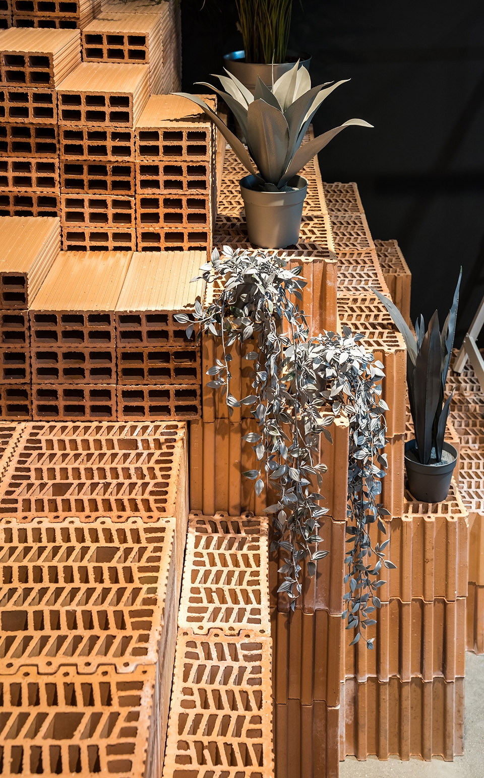 vintalogy by enorme studio