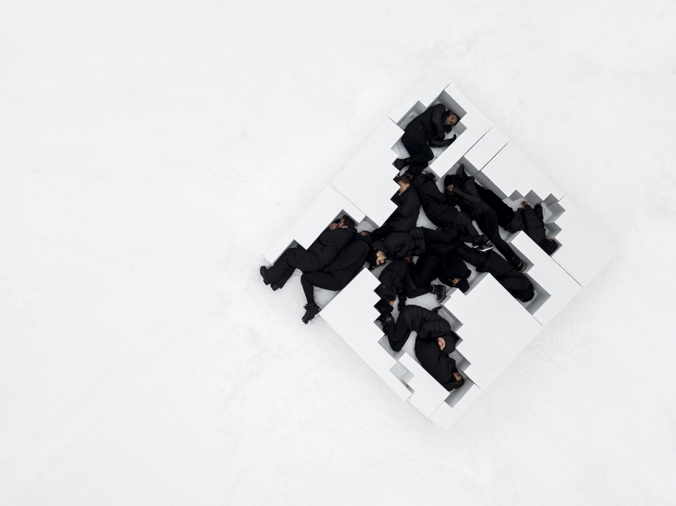 Performative video installation by Jean Verville architecte KROY Maxime Brouillet Workshop 3500A18JV