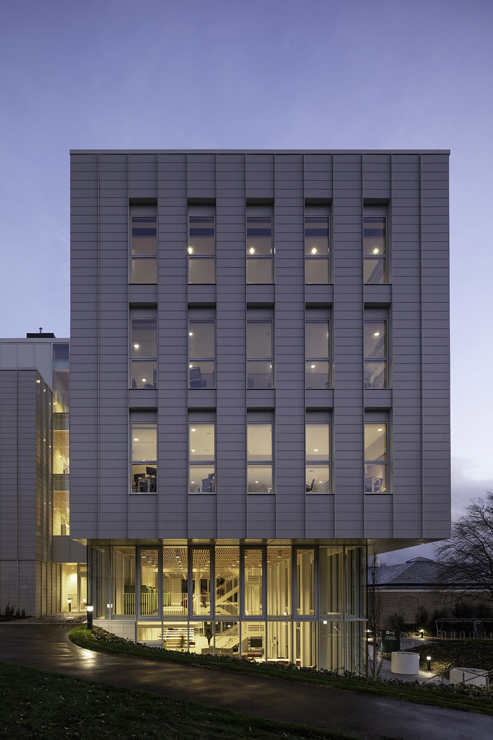 teaching and learning building of university of nottingham by make architects
