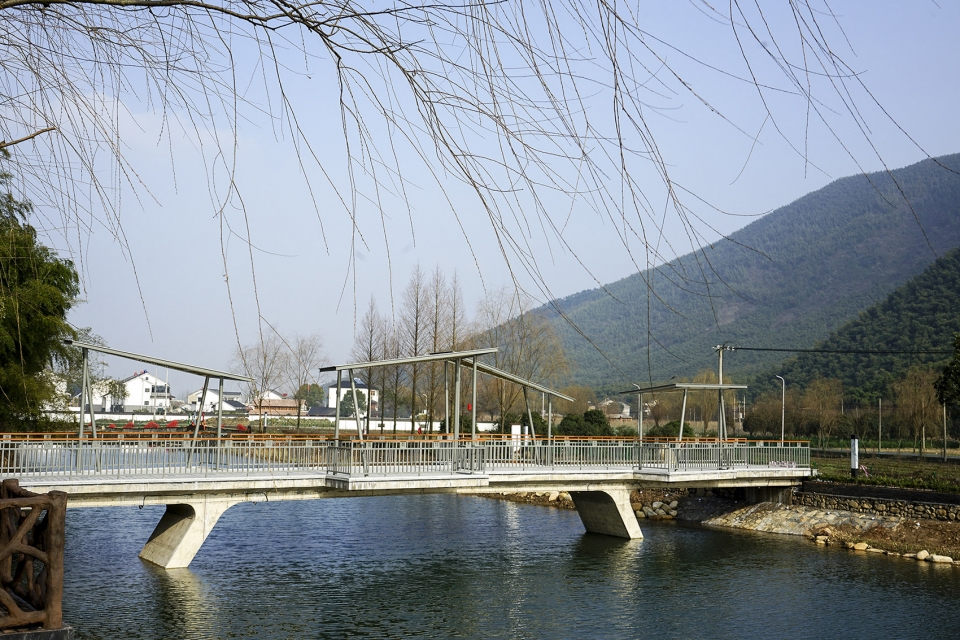 yuhua village pedestrian bridge china by 12f studio