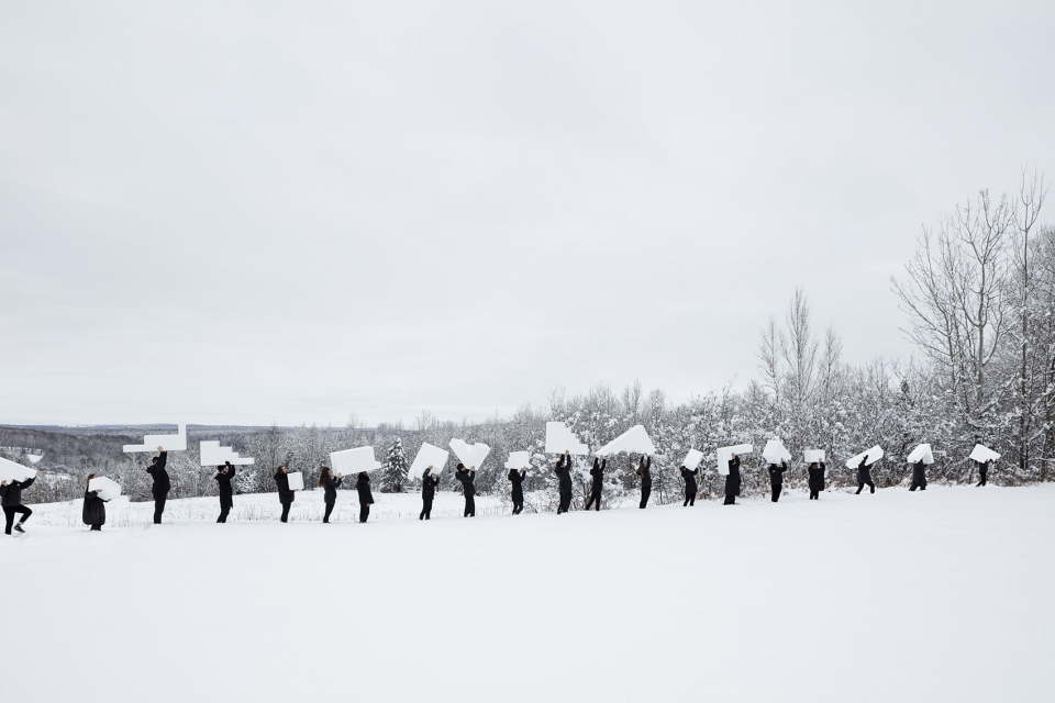 Performative video installation by Jean Verville architecte KROY Maxime Brouillet Workshop 3500A18JV