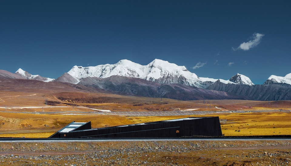 traveler black tent in yangbajing china by pure