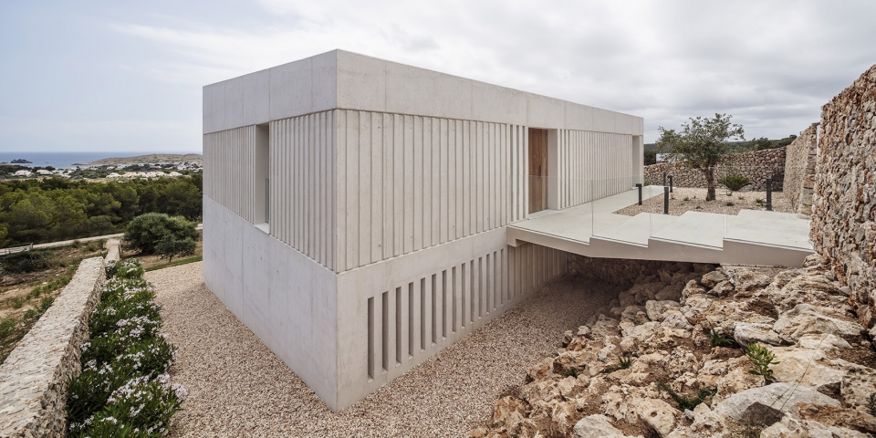 frame house by nomo studio