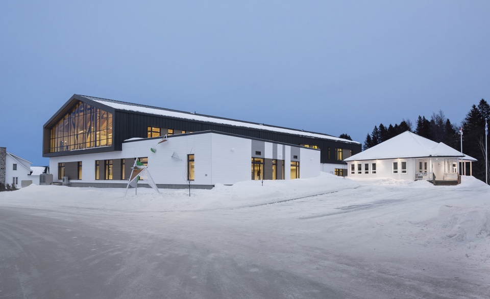 metis beach intermediate school by proulxsavard ccm2 architects