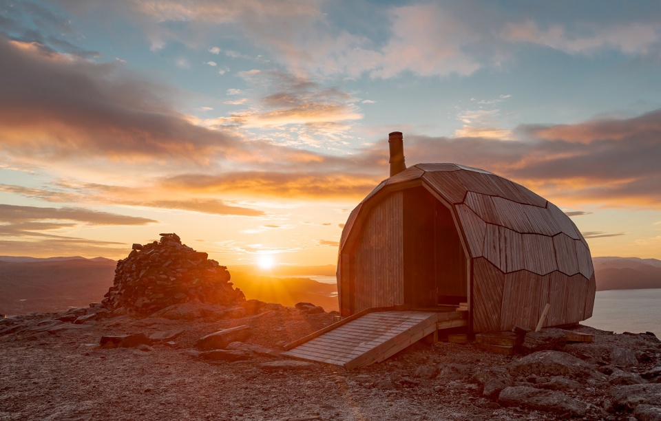 hammerfest hiking cabins by spinn arkitekter