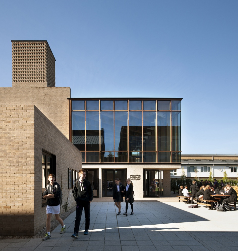 peter hall performing arts centre at the perse school by haworth tompkins