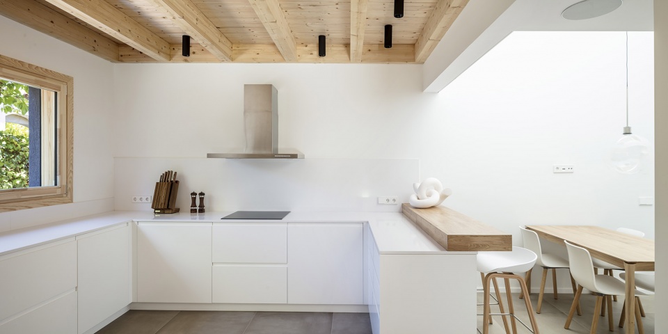 house noa by alventosa morell arquitectes