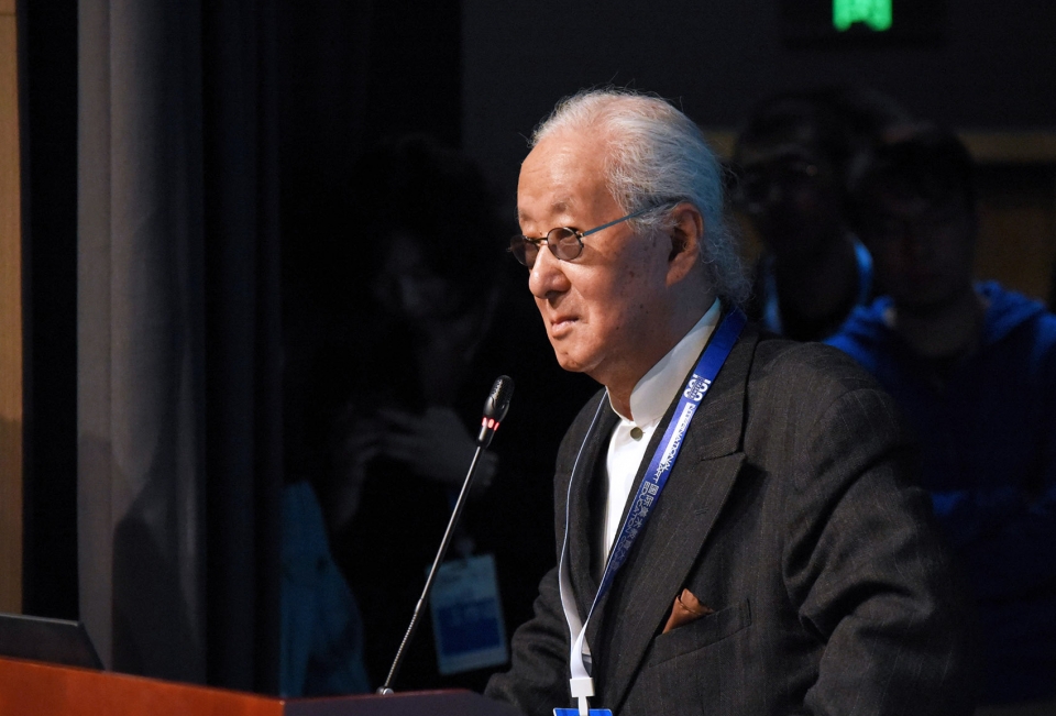 arata isozaki cafa