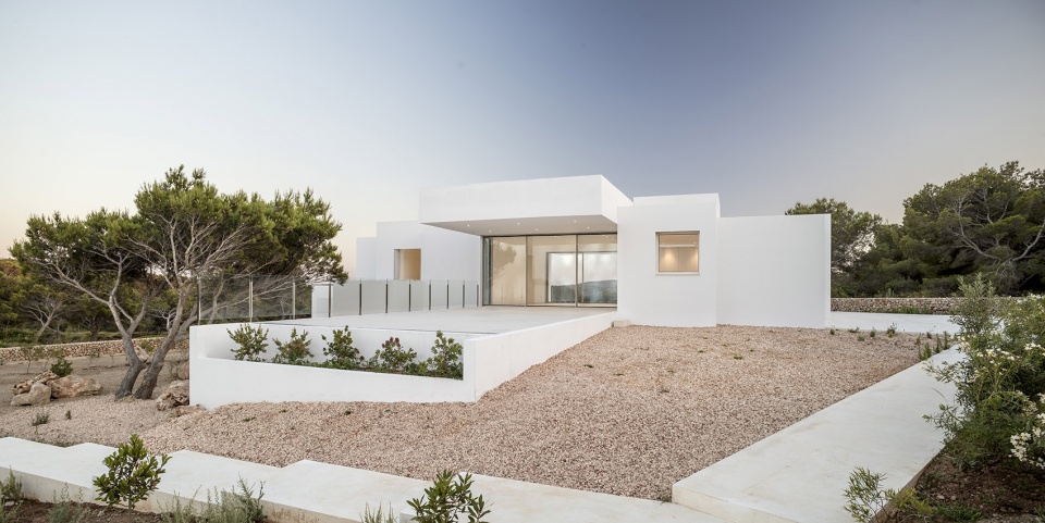 catwalk villa by nomo studio