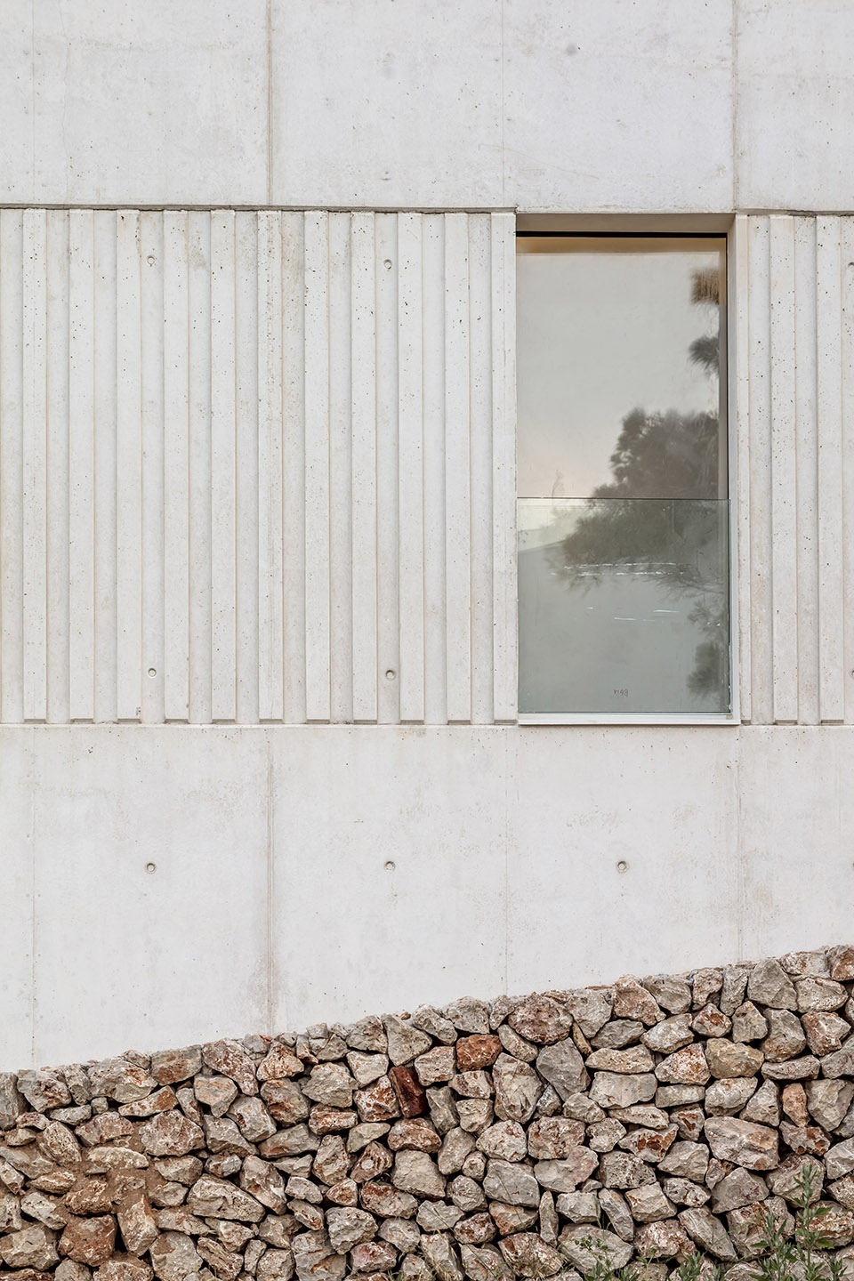 frame house by nomo studio