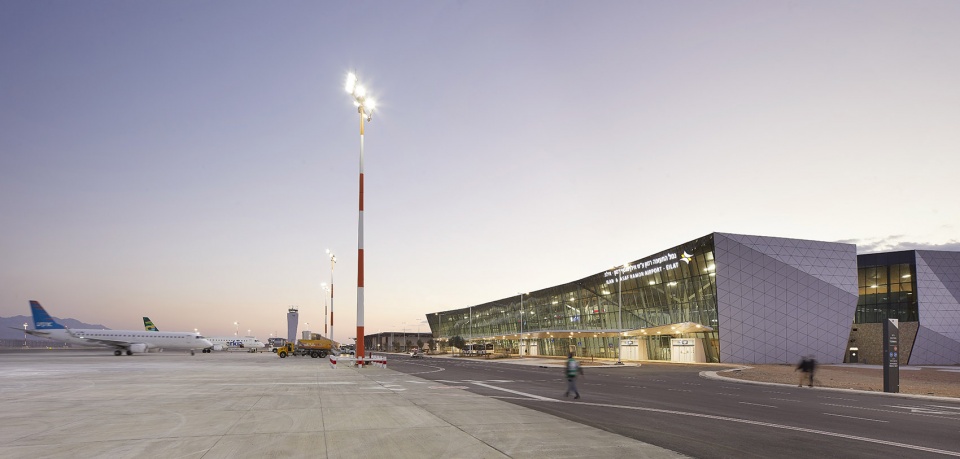 ilan and asaf ramon international airport by amir mann ami shinar architects and planners moshe zur architects