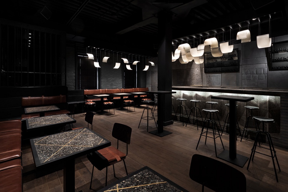 berlin bar by thilo reich
