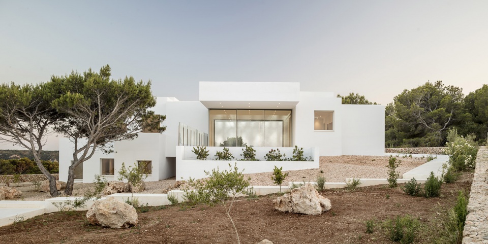 catwalk villa by nomo studio
