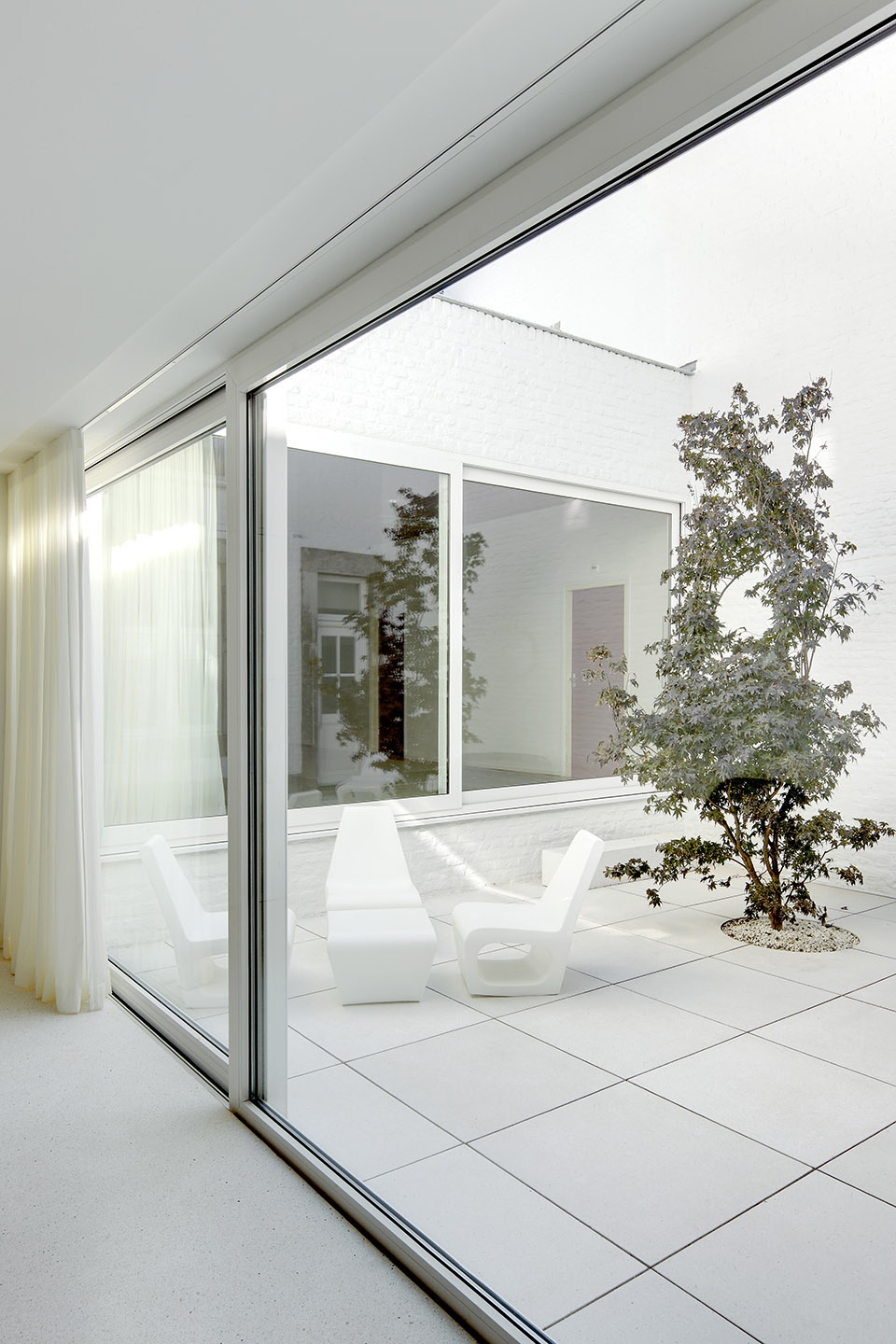 hotel zenden by wiel arets architects