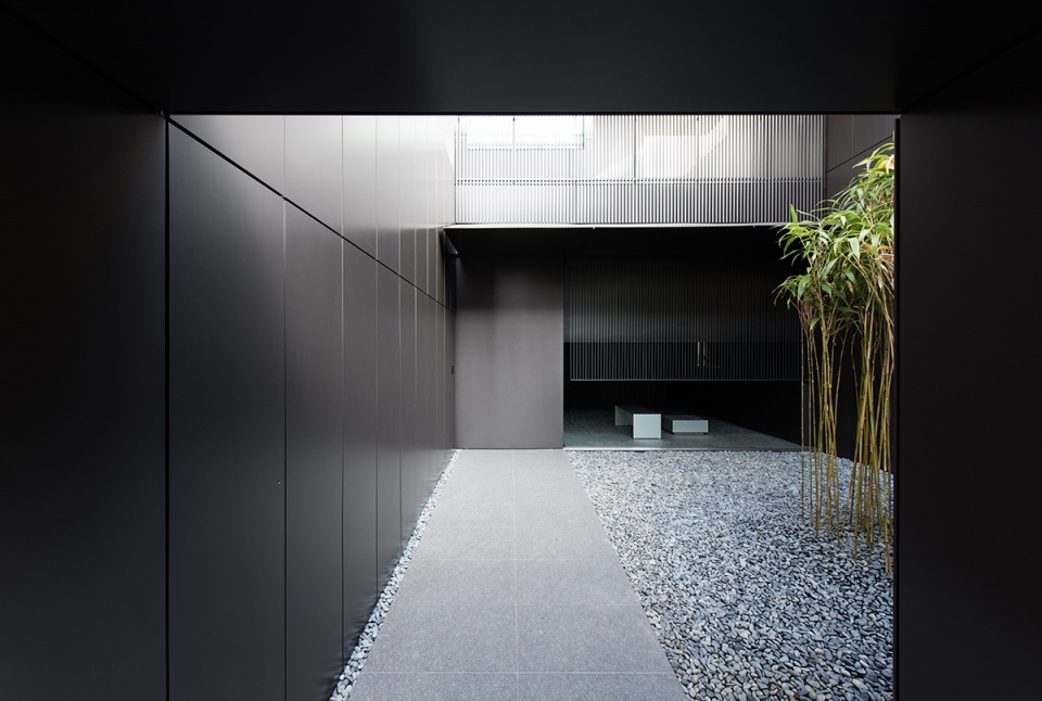 mogana by takashi yamaguchi associates