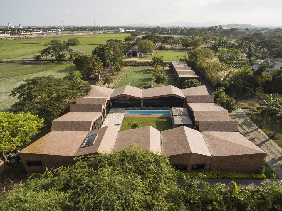 casa el cortijo by felipe assadi arquitectos