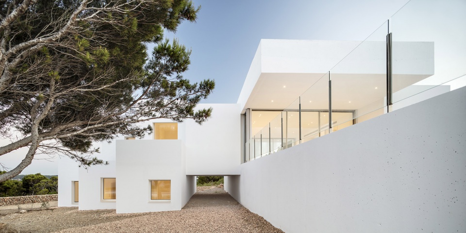 catwalk villa by nomo studio