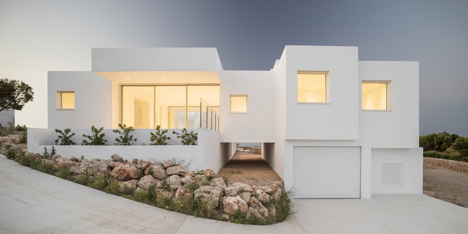 catwalk villa by nomo studio