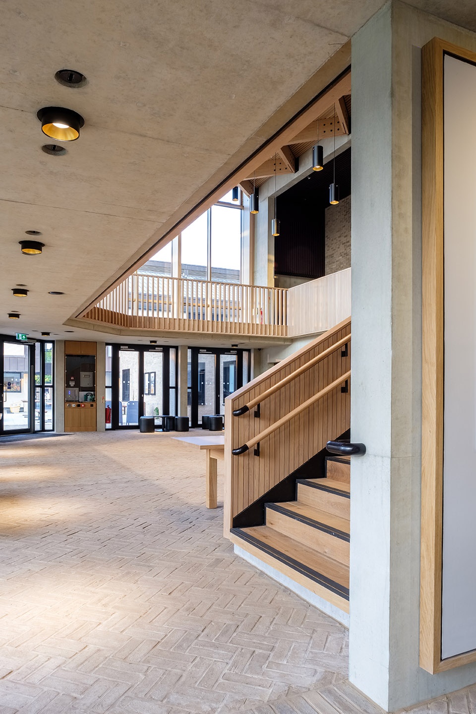 peter hall performing arts centre at the perse school by haworth tompkins